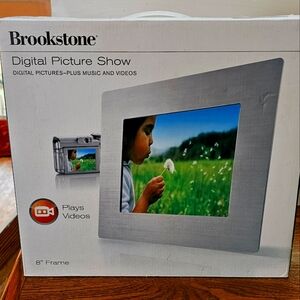 Brookstone  Digital Picture Show 8" Screen